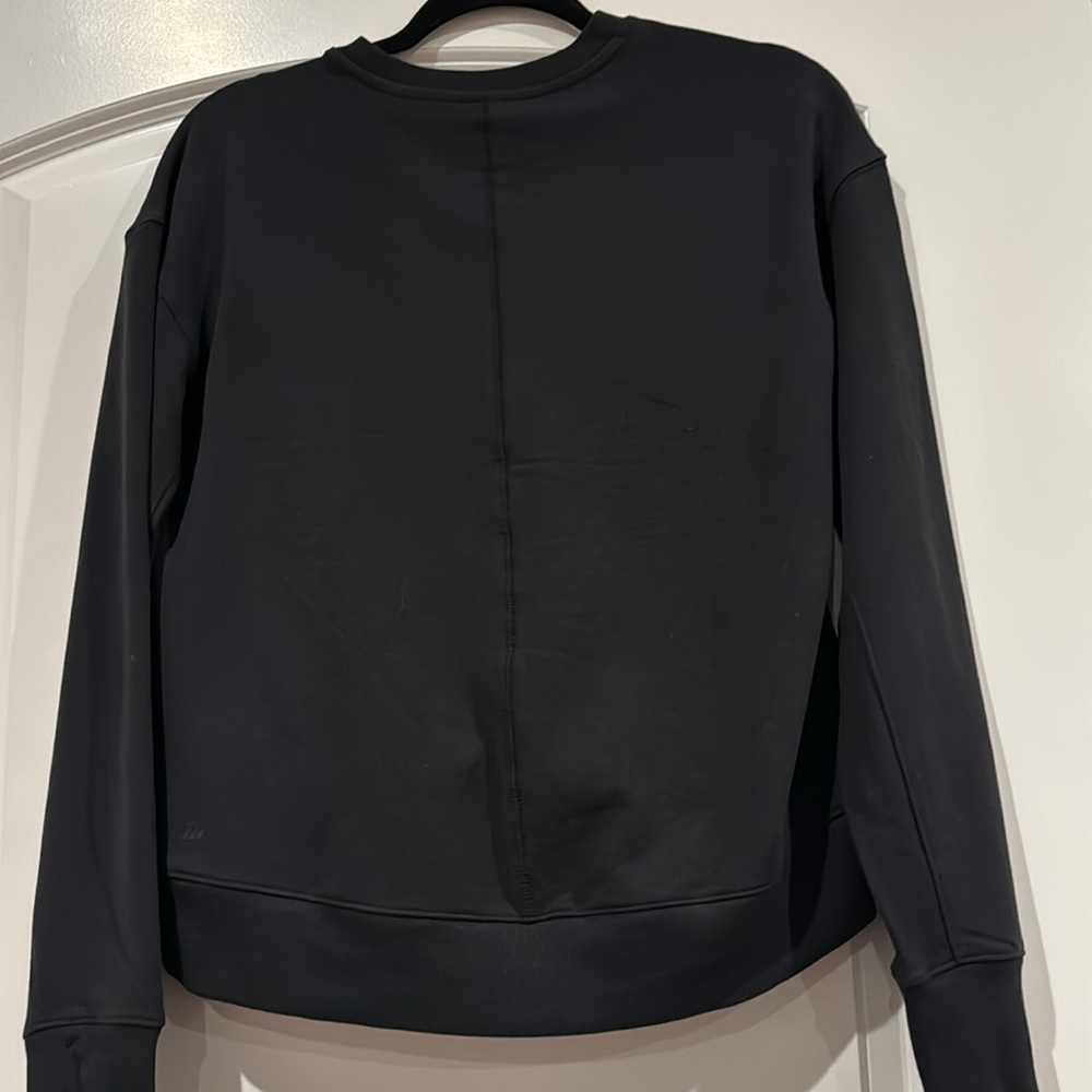 **NWT** all in motion Crewneck - Picture 3 of 6